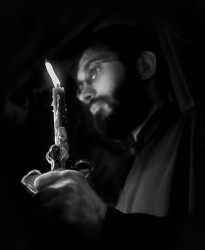 Lekovicl 
истинита светлост  - true light  
2008-12-04 23:26:11