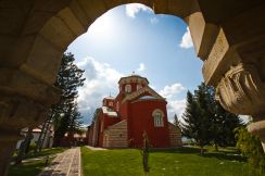 Победител в конкурса на Ортфото и Адоб Румъния – май, 2011
