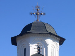 Oana 
Dome of the church of Ostrov Skete 
2006-12-18 22:35:55