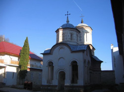 Oana 
Arnota Monastery Church, Vâlcea county 
2006-12-29 23:55:34