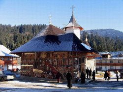 Oana 
Sfânta Liturghie la Petru Voda / Holy Liturgy at Petru Voda Monastery 
2007-02-07 22:26:07