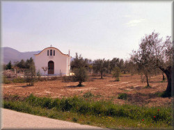 labyrinth_gr 
Small church in olives plain ...a really  Greek sunshining country landscape 
2007-04-12 23:09:26