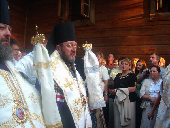 Biskup Miron i biskup Abel podczas Krestnego Chodu (Grabarka 2007)