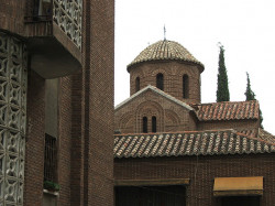 m.stefanovic 
Something unusual: Orthodox Church in Madrid, Spain 
2007-10-29 10:16:18