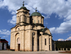 dragoj03 
Храм св. Пантелејмона, Хан Пијесак, Р. Српска 
2008-04-11 08:18:16