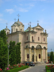 aurora 
Biserica Barboi, Iasi, cu hramul Sfintii Apostoli Petru si Pavel 
2008-06-16 10:41:04