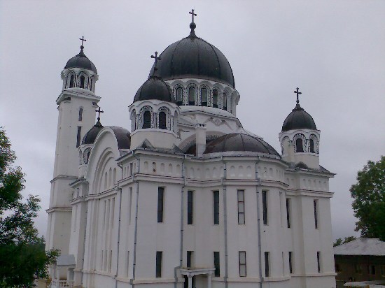 Biserica Sf.Arh.Mihail şi Gavriil - Ghelar