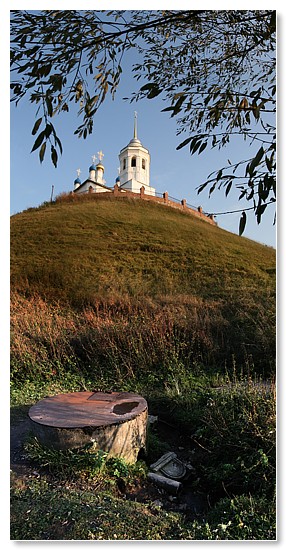 ...за родником белый храм...