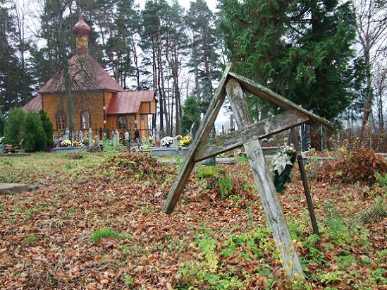 cerkiew i cmentarz w BIAŁOWIEŻY