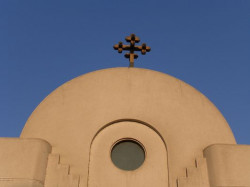 slavoubl 
in the sky over kairo... 
2009-01-15 22:53:21