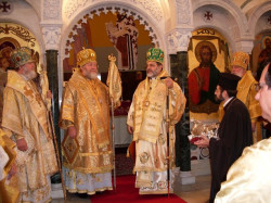 fatherdaniel 
Russian Day in the Orthodox Cathedral of São Paulo City - Brazil 
2009-02-05 04:03:43