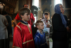 Tanjica 
Attentive altar boys 
2009-06-12 15:36:02