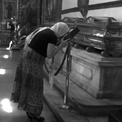 iliana 
Venerating the Relics of Ss. Solomoni, Euphemia & Theophano 
2009-07-09 22:51:50