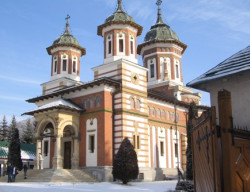  
Biserica Manastirii Sinaia 
2009-07-27 14:13:48