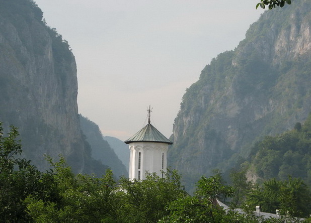 Mănăstirea Polovragi