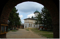 Florina 
Sfanta Manastire Plumbuita | Bucuresti 
2009-08-17 21:08:07