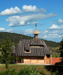 dragoj03 
Црква у изградњи, Шарган Витаси 
2009-08-29 07:46:36