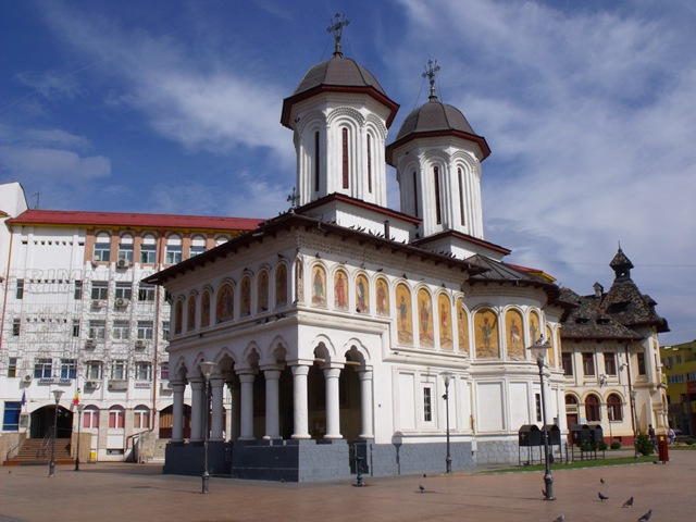 Biserica Sf. Arhangheli Mihail si Gavril din Targu Jiu