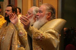 Dionisy 
Patriarch's praying 
2009-11-02 09:34:18