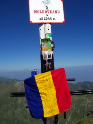 Mitrut Popoiu 
Crucea de pe Moldoveanu - The Cross on Moldoveanu Peak 
2009-11-23 23:59:57