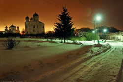 Santi 
Ночь в монастыре / Night in monastery 
2009-12-19 12:49:01