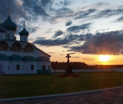 dinu 
Svir Monastery Sunset August 2009 
2010-04-11 18:11:43