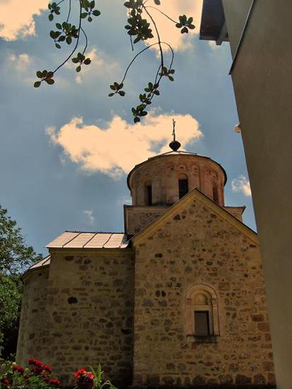 manastir Tronoša