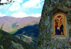 Nikolay_BG 
икона на  Св. Троица в скалите над Мъглижкия манастир 
186 
2010-06-24 06:39:42