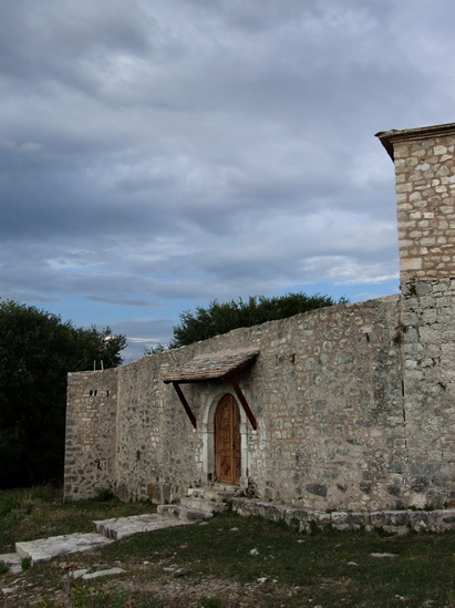Капија манастира Св.Ђорђа