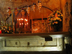 Mitrut Popoiu 
Mormântul Maicii Domnului 
2010-10-06 17:08:35