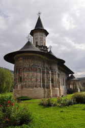 bogdan 
Mănăstirea SUCEVIŢA-4 
2010-10-08 18:37:26