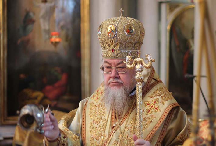 Serving Divine Liturgy