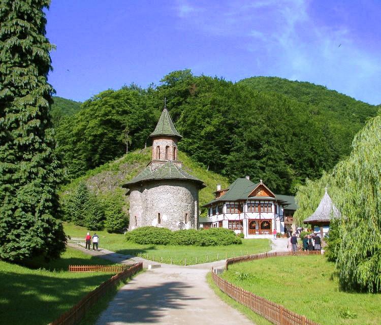 Unul dintre cele mai sfinte locuri ale Ardealului: Manastirea Prislop.