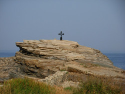 Demetrios 
Σιδερένιος σταυρός στο Άγιον Όρος | Iron cross in Mount Athos 
2011-10-05 21:23:18