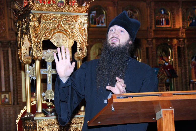 Priest Viatcheslav  Davidenko