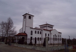 Nikolay_BG 
храм "Рождество Богородично" - град Гълъбово, обл. Стара Загора    
2012-01-28 08:47:10