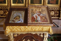 Meldelen 
Holy Icons - Mother of God & Saint Nicholas of Myra 
2012-03-21 23:53:08