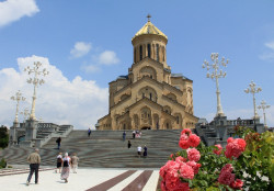 jarek 
Holy Trinity Cathedral in Tbilisi 
2012-08-11 12:16:04
