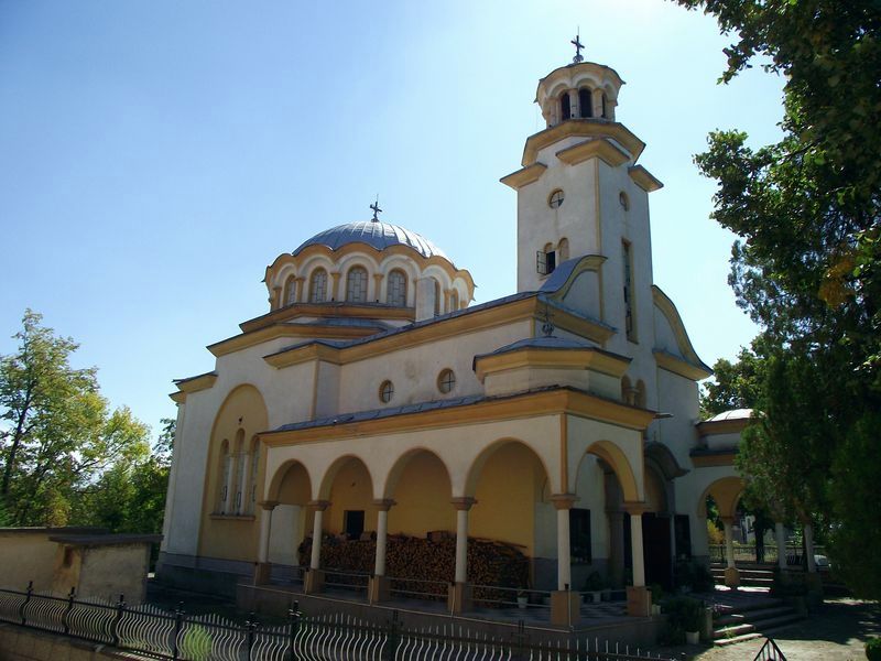 храм "Св. Богородица", град Тополовград   