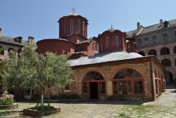 bogdan 
Ιερά Μονή  ΚΟΥΤΛΟΥΜΟΥΣΙΟΥ - Holy Monastery of  KOUTLOUMOUSION - Монастырь Кутлумуш 
2012-12-06 11:03:25