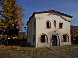 Nikolay_BG 
храм "Въведение Богородично" - село Паничерево, общ. Гурково 
2012-12-23 20:14:04