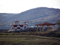 Nikolay_BG 
параклис край автомагистрала Люлин 
2013-02-23 10:27:18