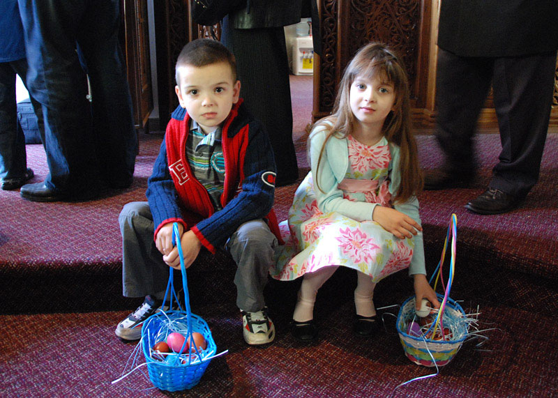 Children and  Easter's eggs