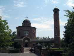 Nesko 
Црква Св.Василија Острошког у Београду-Church St.Basil of Ostrog in Belgrade 
2013-05-12 09:35:21