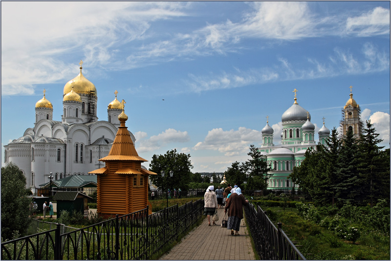 Свято -Троицкий Серафимо-Дивеевский монастырь. Святая Канавка   