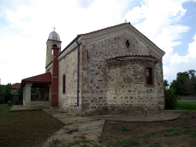 храм "Света Троица" в с.Бенковски, обл. Пловдив