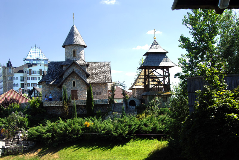 Манастир св. Николе, етно село Станишић, Бијељина