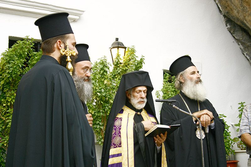 Metropolitans Melitonos of Philadelpfia, Makarios of Gortina and Andreas of Arkalohori