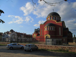 Nesko 
Црква Светог Саве и владичански двор у Краљеву 
2013-09-23 11:38:31