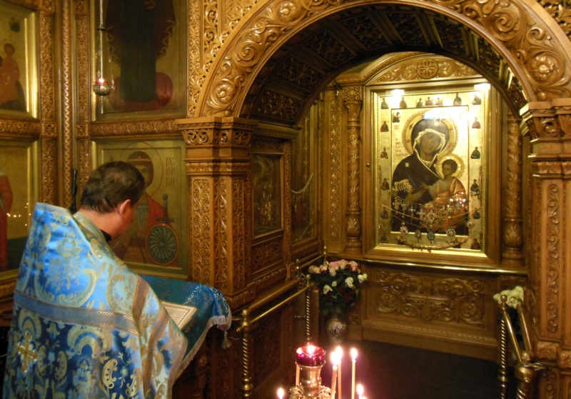 Iviron icon of Mother of God in a chapel close to Red Square in Moscow